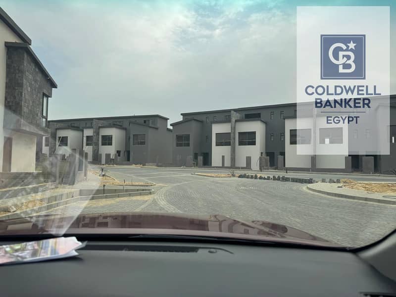Townhouse 185sq m + 25 sq m garden for sale in a prime location and with modern designs within Creek Town Compound-Fifth Settlement-New Cairo-3bedroom - Ansicht 6