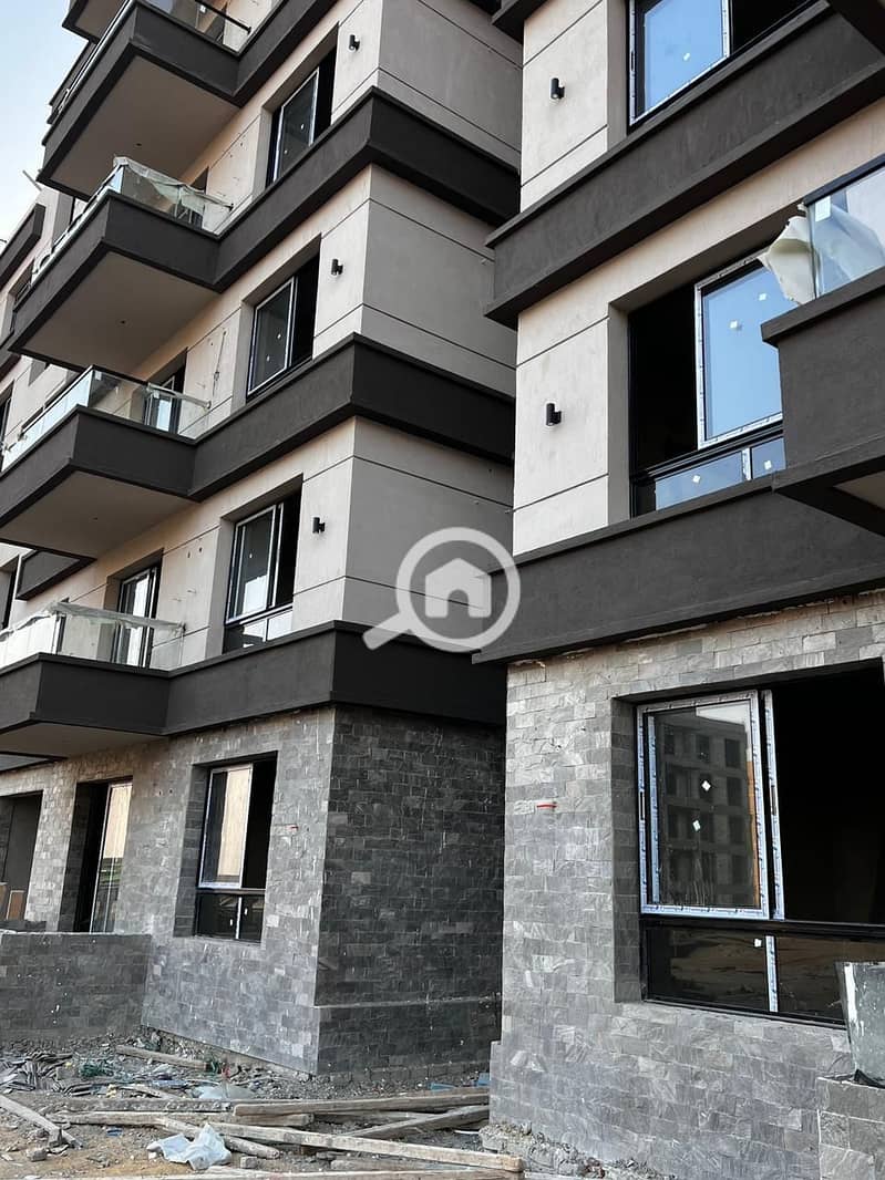 For sale apartment in prime location new zayed in front of Sphinx Airport - Więcej