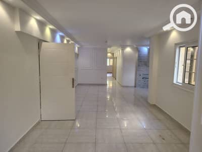 شقة 4 غرف نوم للايجار في الشيخ زايد، الجيزة - WhatsApp Image 2026-03-08 at 13.35. 51 (1). jpeg