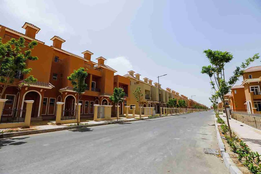 Villa Townhouse for sale in porto October Nyoum – pohled 2