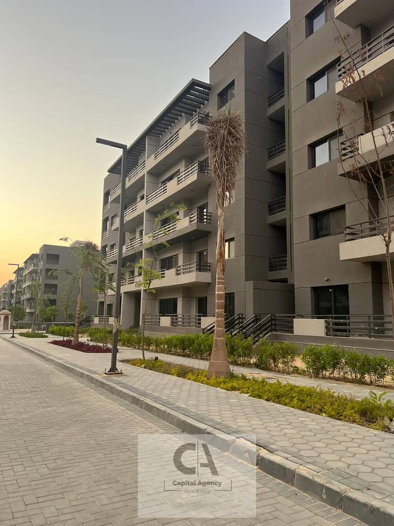 Apartment for sale in Sheraton, minutes away from Cairo Airport | Ready to move | fully finished, super deluxe, with a 5% down payment only - Ansicht 2