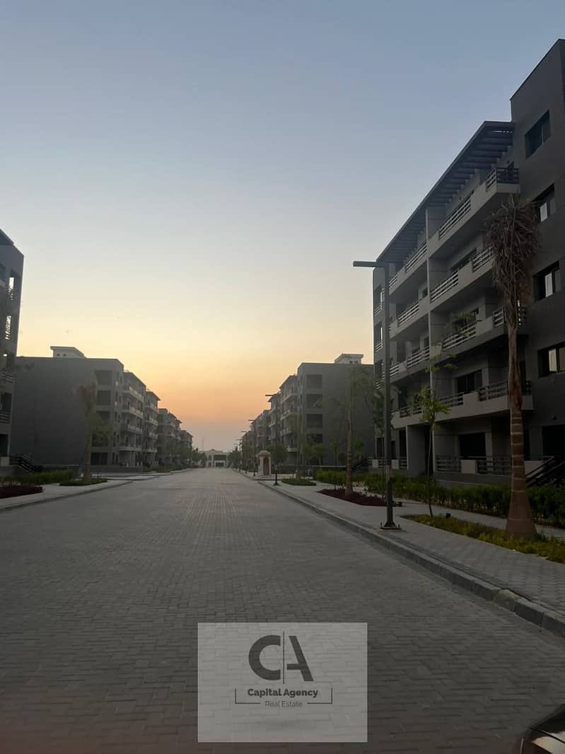Apartment for sale in Sheraton, minutes away from Cairo Airport | Ready to move | fully finished, super deluxe, with a 5% down payment only - Ansicht 3