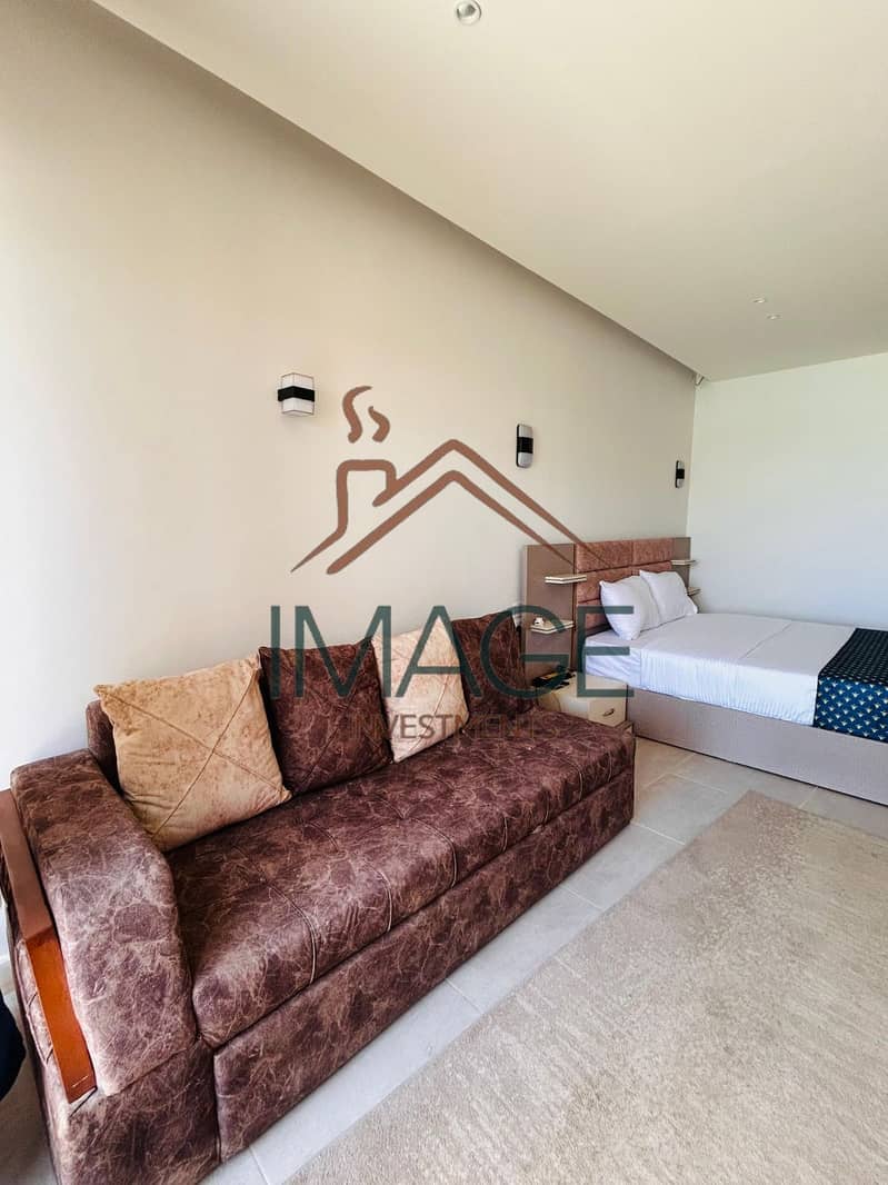Fully Finished Cabin for Sale on the First Sea Row with Reception and Mini Kitchen in Hacienda Bay North Coast – pohled 4