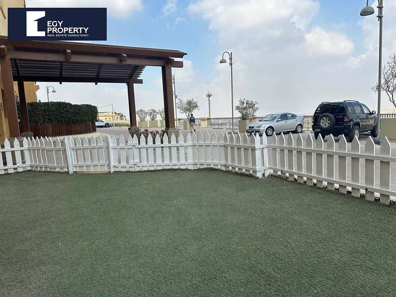 Fully Furnished 2 Bedroom Ground Floor Apartment for Rent in Uptown Cairo - Więcej