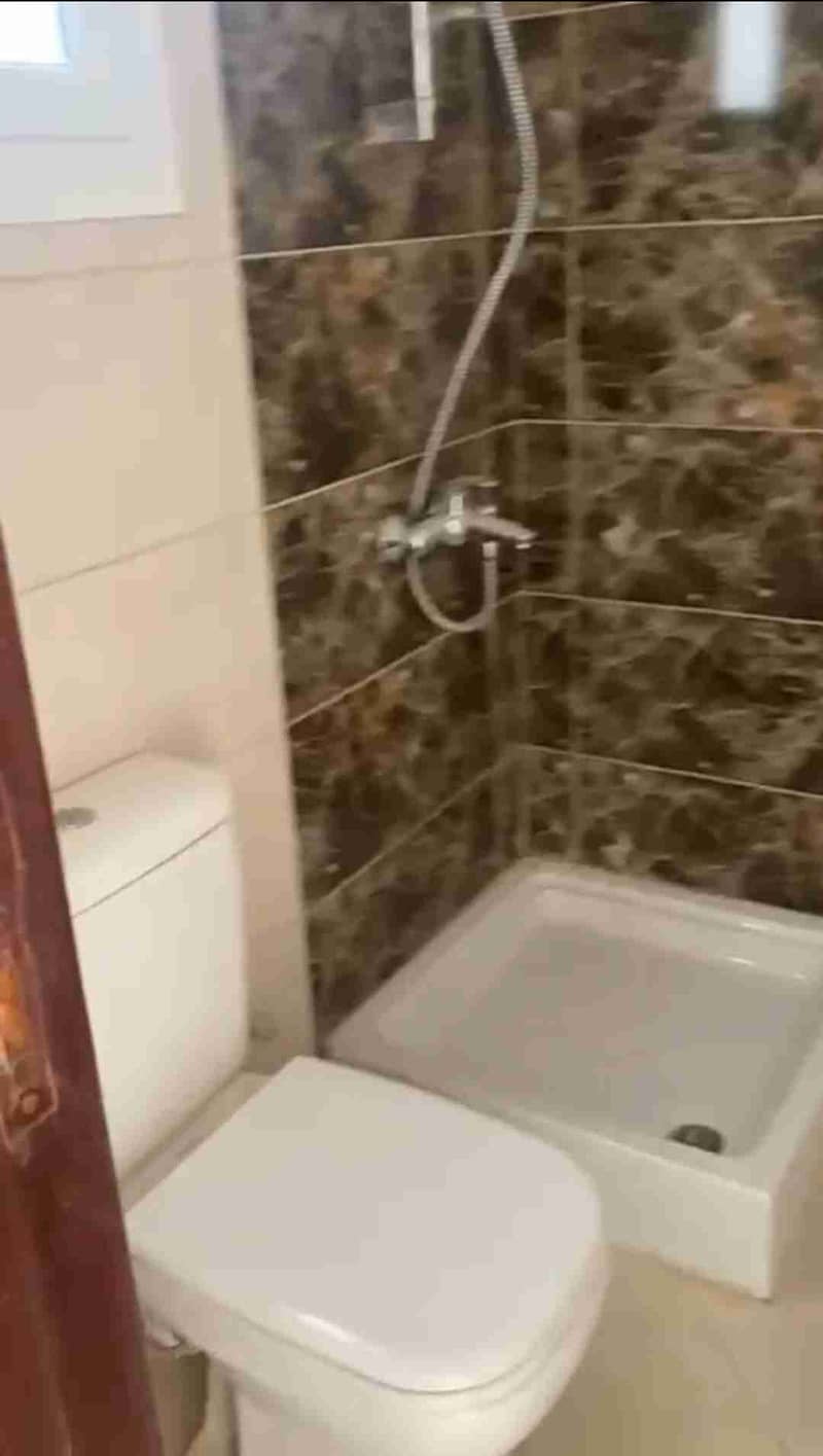 2 1000716521. jpg