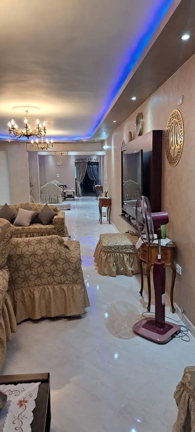 شقة 4 غرف نوم للبيع في حدائق الاهرام، الجيزة - IMG-20250713-WA0068. jpg