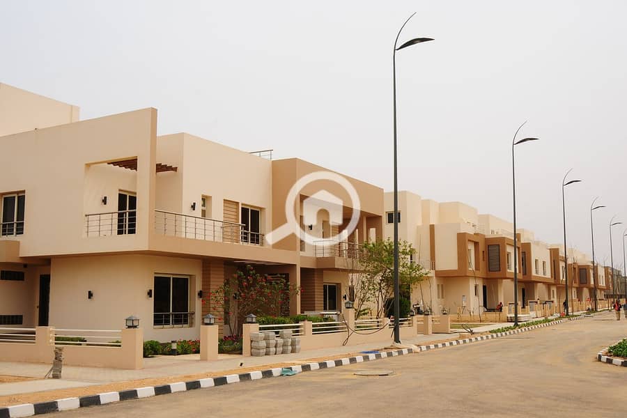 9 Grand-Heights-compound. jpg