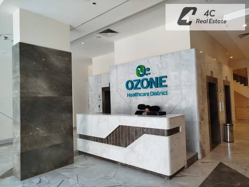 For a quick sale at lowest price in market Clinic fully finished with AC's ready to move View of the plaza in the OZONE Project In the heart of Al Nar - Widok 3