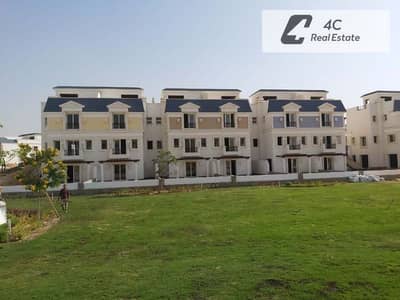 4 Bedroom Townhouse for Sale in 6th of October, Giza - 5 (1). 1 - Copy. jpg