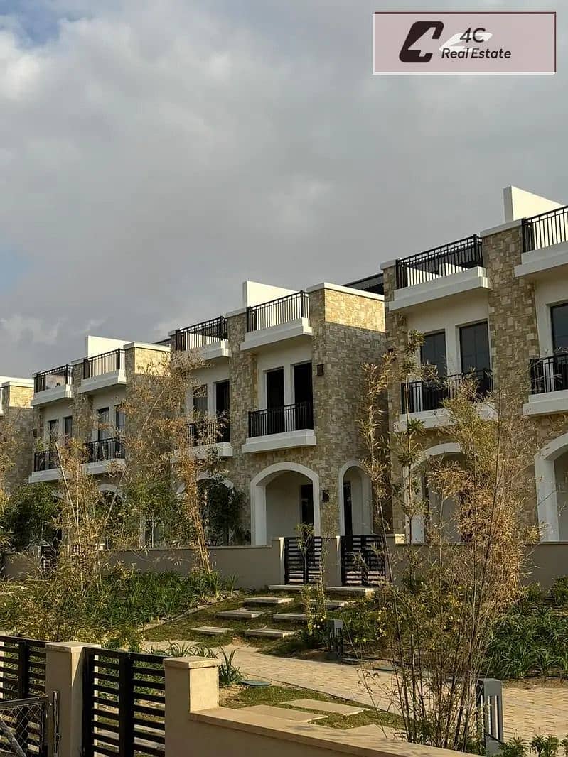 Townhouse Villa for Sale 245 sq m Corner Unit in Marq Gardens Compound New Cairo Fifth Settlement - Ansicht 2