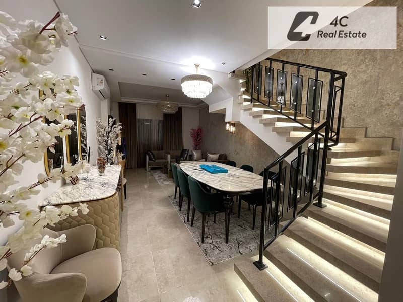 Penthouse Resale - Al Marasem - Fifth Square, 160 meters, at a price lower than what's available on the market - special finishing, very prime locatio - Widok 2