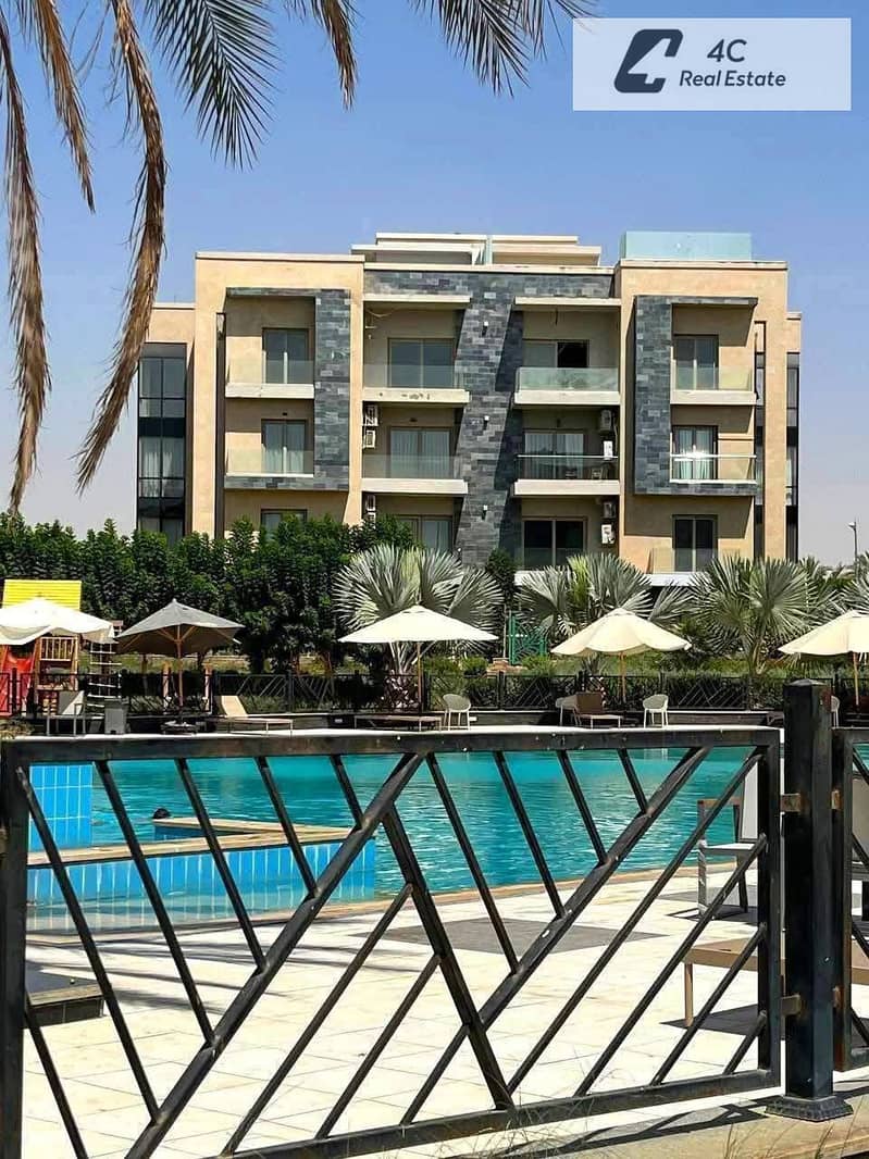For sale at half the company price: a 3-bedroom apartment ready for viewing in Galleria Compound, Fifth Settlement, on 90th Street, with an open view. – pohled 3