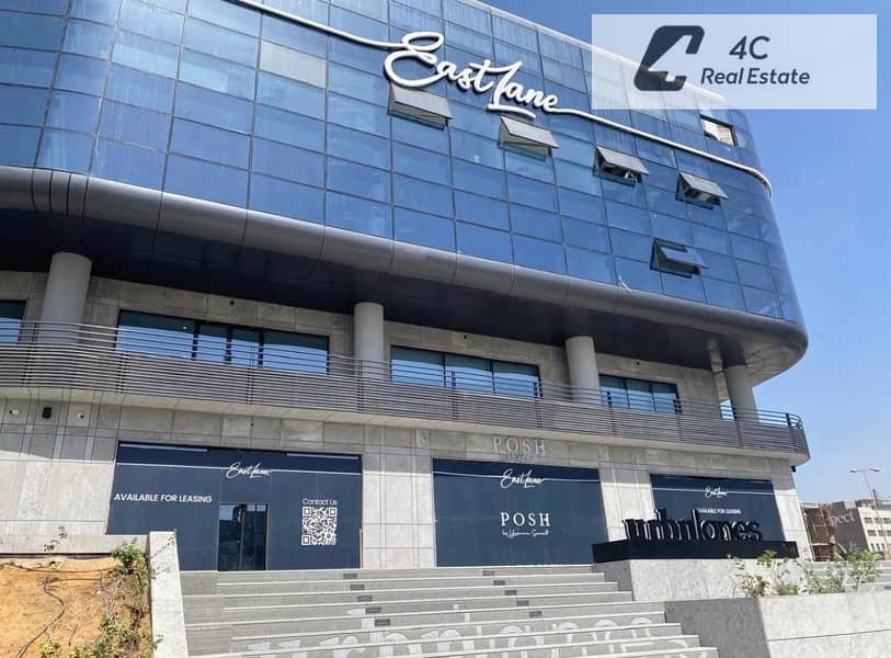 Own an office in Medlane Mall directly on 90th Street, 144 sq m, ultra-super deluxe finishing, with air conditioning, down payment and installment – pohled 2