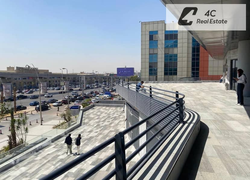 Own an office in Medlane Mall directly on 90th Street, 144 sq m, ultra-super deluxe finishing, with air conditioning, down payment and installment – pohled 4