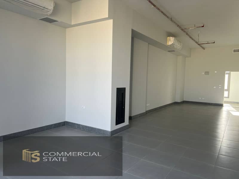 Ready to Move Office for Rent in The Hub by Waterway -New Cairo - Widok 5