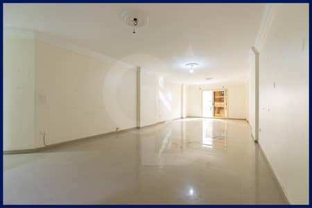 شقة 4 غرف نوم للبيع في كفر عبدو، الإسكندرية - 1. jpg