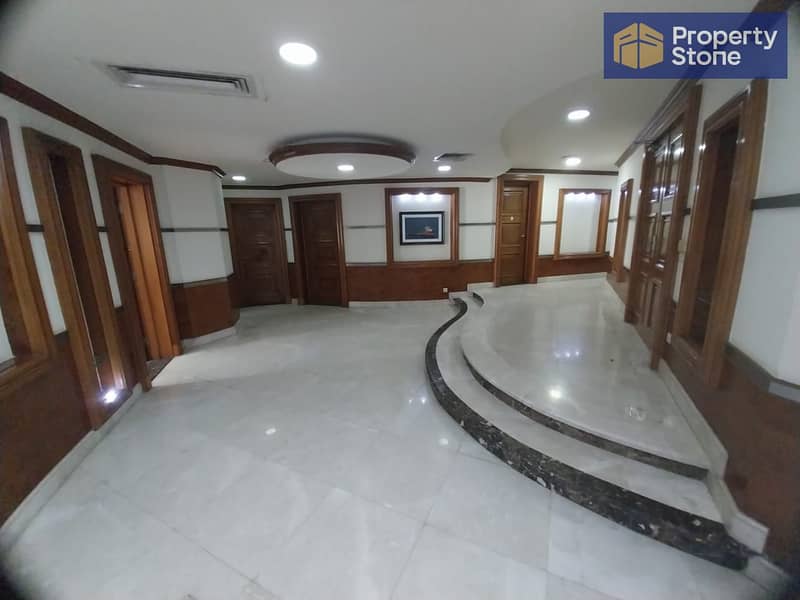 Administrative office for rent, 1,200 sq m, ultra-luxurious finishing, direct Nile view, Maadi Corniche - Więcej