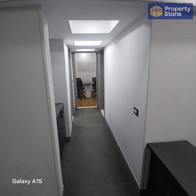 Office for rent, 120 sq m, fully finished to an ultra-super-lux standard, in a prime location in Zahraa El Maadi. - Więcej
