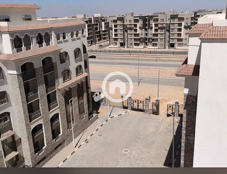 Duplex for Sale in Janna El Andalus Compound (Administrative Prosecution) New Cairo Near Club's Area & Katameya Gardens with Private Roof – pohled 6