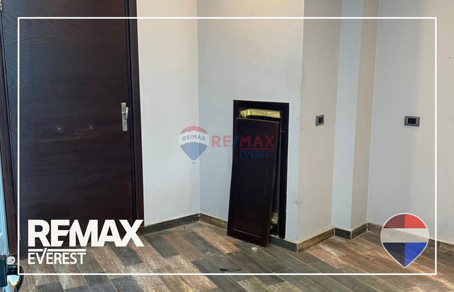 Administrative Office for Rent | Kargo Mall Zayed - Więcej