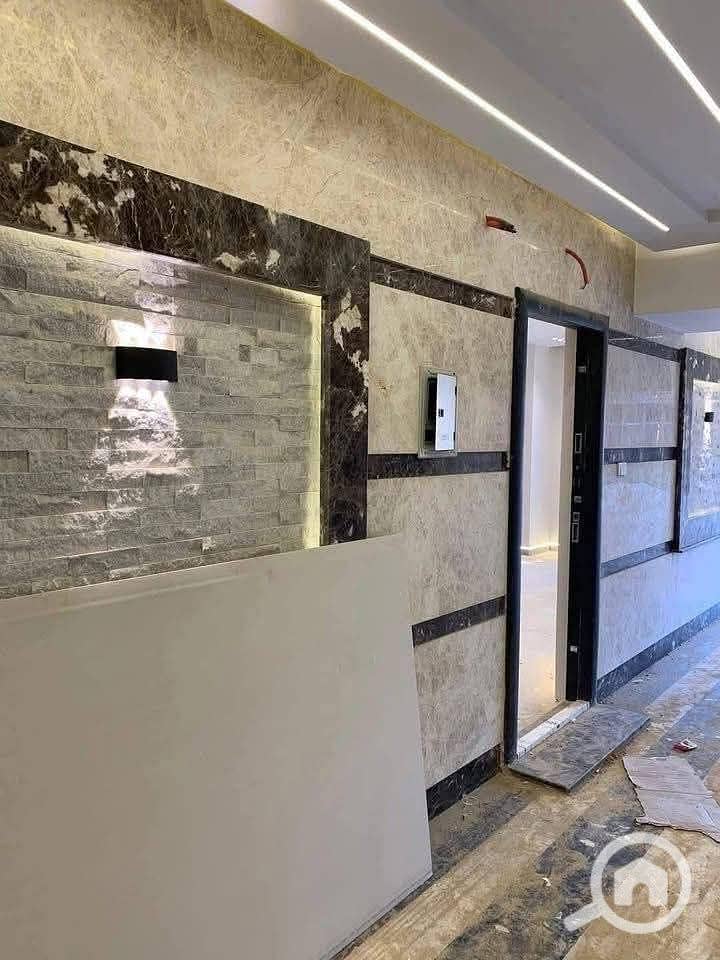 A unique opportunity to own an apartment inside Green City Compound in one of the best residential locations in Hadayek October. The apartment is 166 square meters with a distinctive practical layout that includes - Widok 5