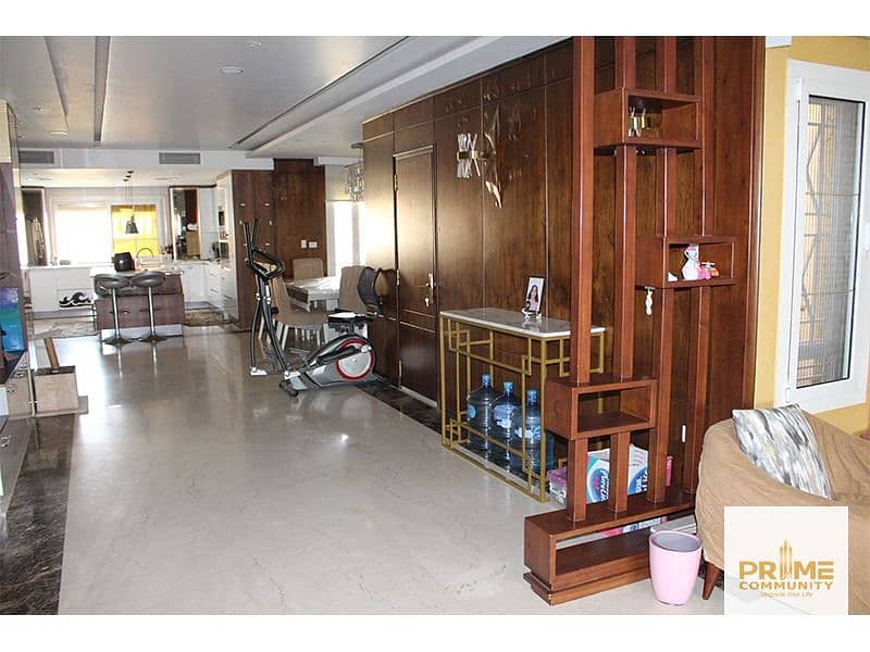 I Villa Roof Middle for rent Fully Furnished with appliances and Ac's Smart Home System Ready To Move At Mountain View Hyde park New Cairo - Widok 3
