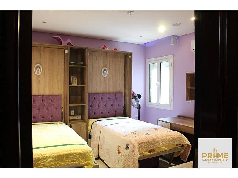 I Villa Roof Middle for rent Fully Furnished with appliances and Ac's Smart Home System Ready To Move At Mountain View Hyde park New Cairo - Więcej