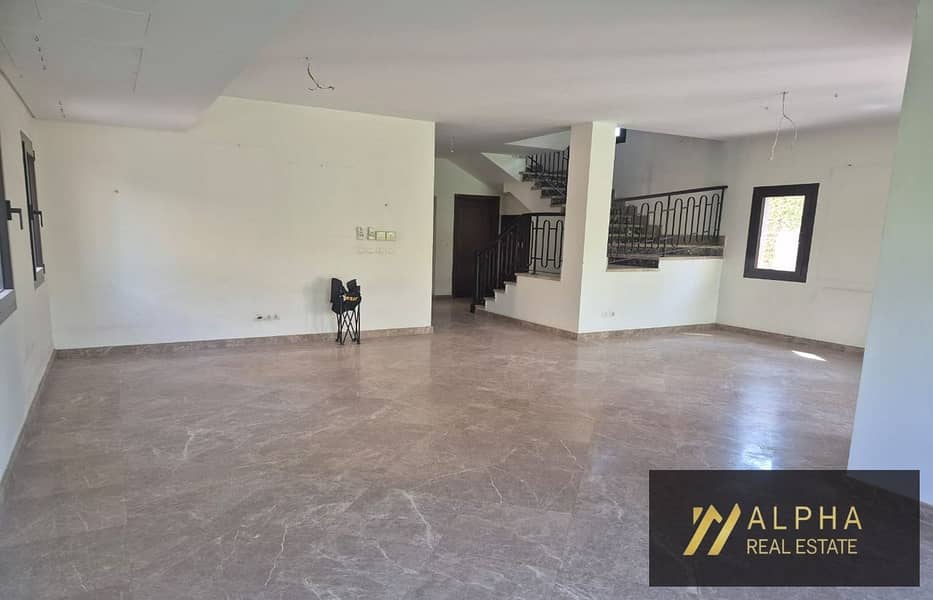 Villa for Rent in Mivida New Cairo Next the American University Garden View, Strategically Located Inside a Prestigious Com - Ansicht 3