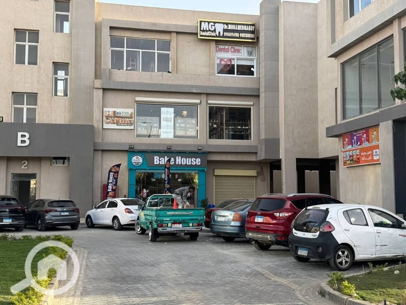 ready to move Front-facing shop for sale in Al Karma 4, Sheikh Zayed, near Beverly Hills - Widok 6