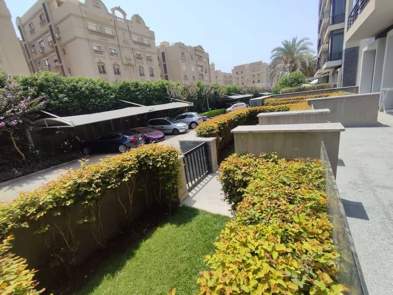 Ultra super deluxe fully finished and fully furnished apartment for rent with immediate delivery in The Waterway New Cairo, in the heart of Fifth Sett - Widok 2