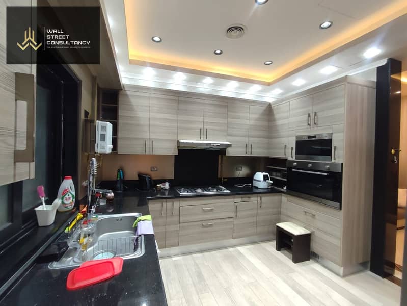 Ultra super deluxe fully finished and fully furnished apartment for rent with immediate delivery in The Waterway New Cairo, in the heart of Fifth Sett - Więcej