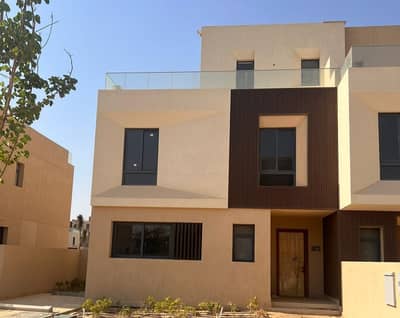 تاون هاوس 3 غرف نوم للبيع في الشيخ زايد، الجيزة - WhatsApp Image 2026-01-11 at 1.22. 37 PM. jpeg