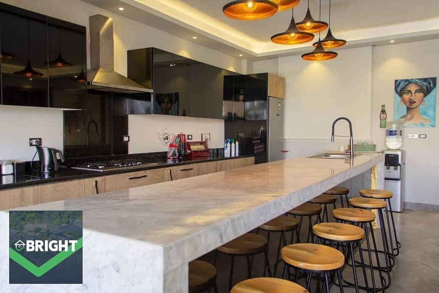 8 125454. PNG