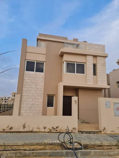 5 Bedroom Villa for Sale in 6th of October, Giza - IMG_1583. jpeg