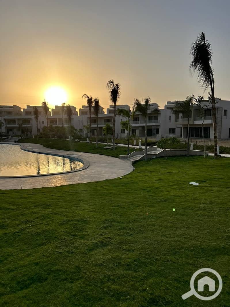 **Inspect and receive immediately a twin house villa in October, next to New Giza, with a Pyramids view, in Al Hadaba Compound. ** - Widok 3