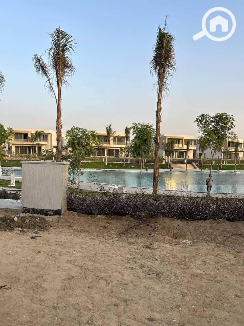 **Inspect and receive immediately a twin house villa in October, next to New Giza, with a Pyramids view, in Al Hadaba Compound. ** - Widok 5