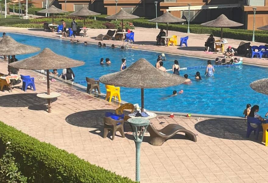 Chalet with the best location in Malibu Village, Ain Sokhna, with a distinctive view, and the village has all services: supermarket, restaurants, cafe - Widok 2