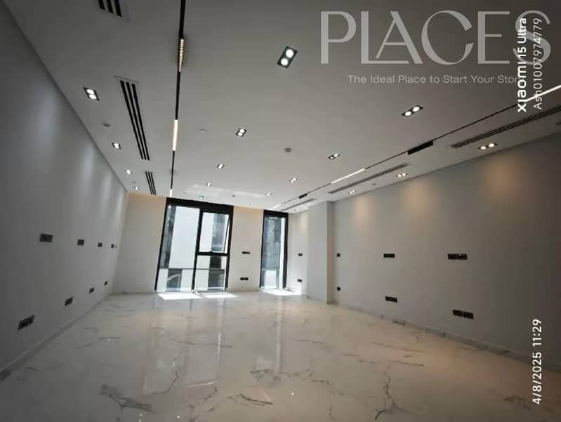 Invest in a prime location in Hyde Park. Office space for immediate occupancy, 65 square meters, fully finished – pohled 4
