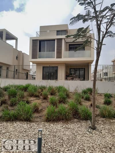 4 Bedroom Villa for Sale in New Heliopolis, Cairo - d1f319f9-33fc-4185-9b1f-8050e4480313. jpg