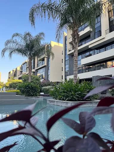 Luxury Apartment for Sale in The Waterway 198 sqm Fully Finished with ACs 5th Settlement New Cairo - Widok 2