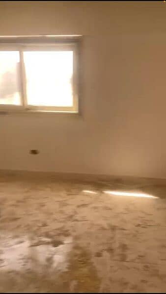 apartment for sale located in Flowers Park Compound in New Cairo close to major roads and services. - Mehr