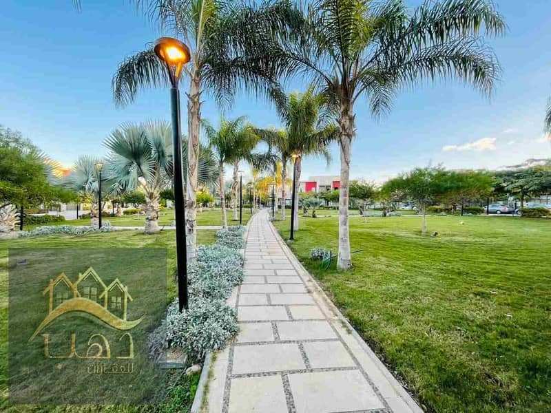 For sale in Madinaty, a Modern Townhouse Villa model i with a wide garden view, ultra-super finishes, with a land area of 320m and a built-up area of 231m in a very special location just steps away from services, the mosque, the market, and South Park, in Madinaty, New Cairo. - Ansicht 5