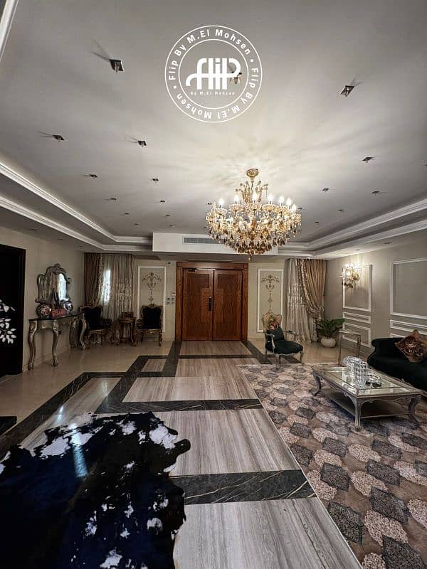 Very Prime Location Villa Royal City with pool For Sale In Royal City - Mehr