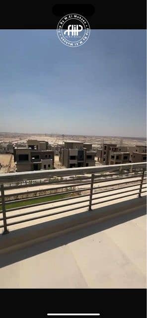 3 Bedroom Duplex for Sale in 6th of October, Giza - IMG-20251102-WA0106. jpg 3 Bedroom Duplex for Sale in 6th of October, Giza - IMG-20251102-WA0106. jpg