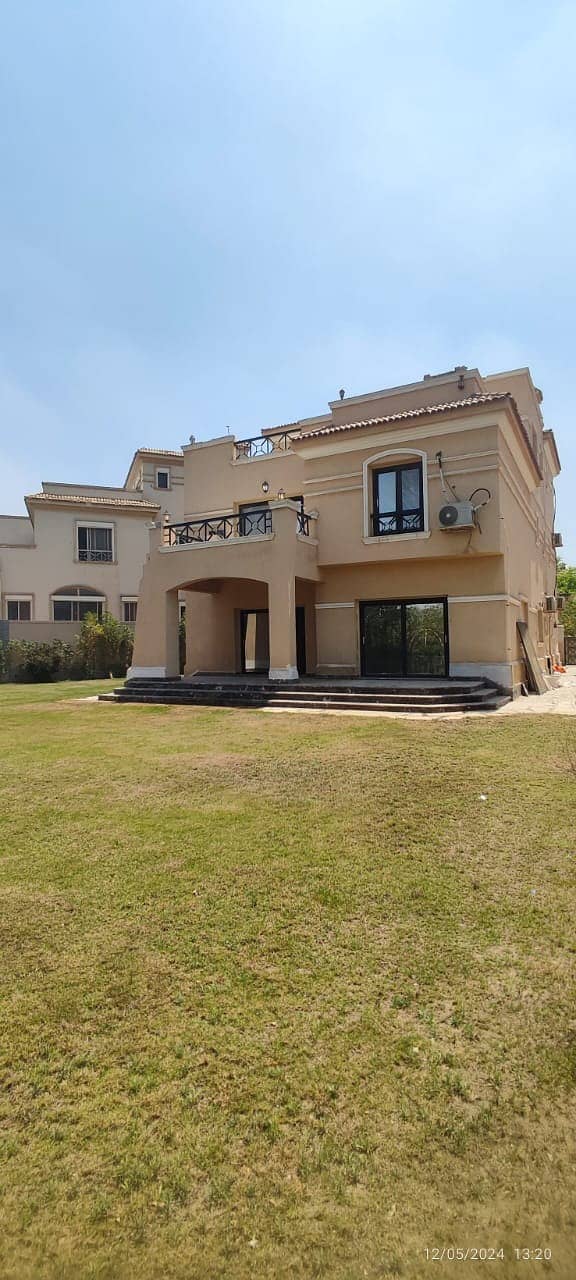 Distinguished Townhouse Middle for Sale Ready to Move,Grand Residence Fifth Settlement,fully finished Ultra Super Lux with air conditioners,open view - Ansicht 2