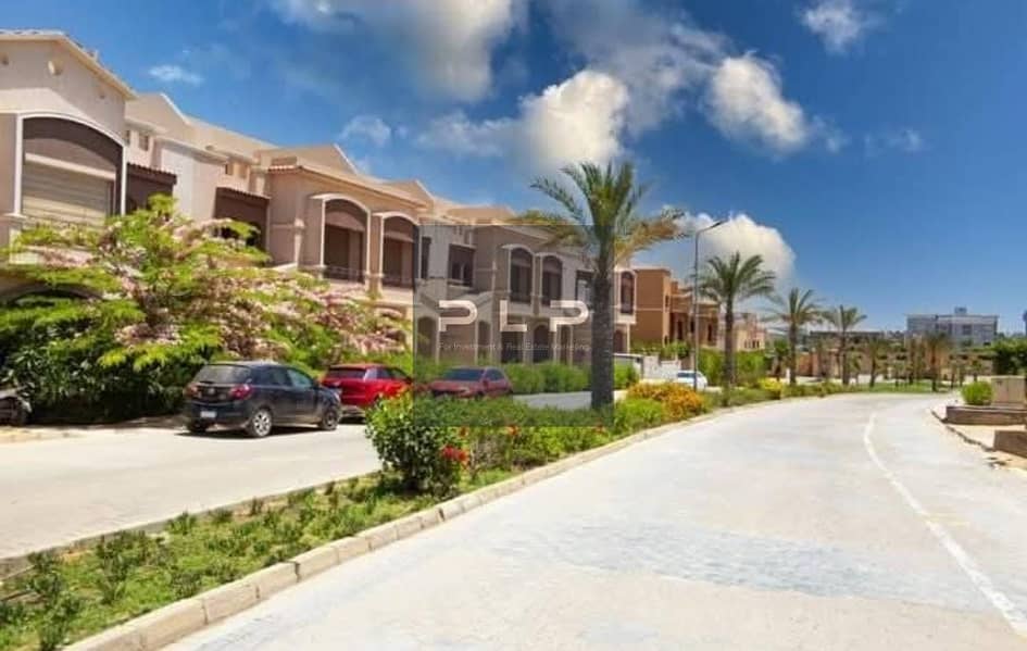 The most distinguished townhouse for sale in Katameya Gardens at the lowest price in the market,with a strategic location in New Cairo - Widok 5