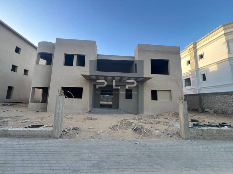 Standalone villa for sale in Katameya Dunes Compound, New Cairo, prime first row location ready for immediate delivery directly on Gamal Abdel Nasser - Widok 2