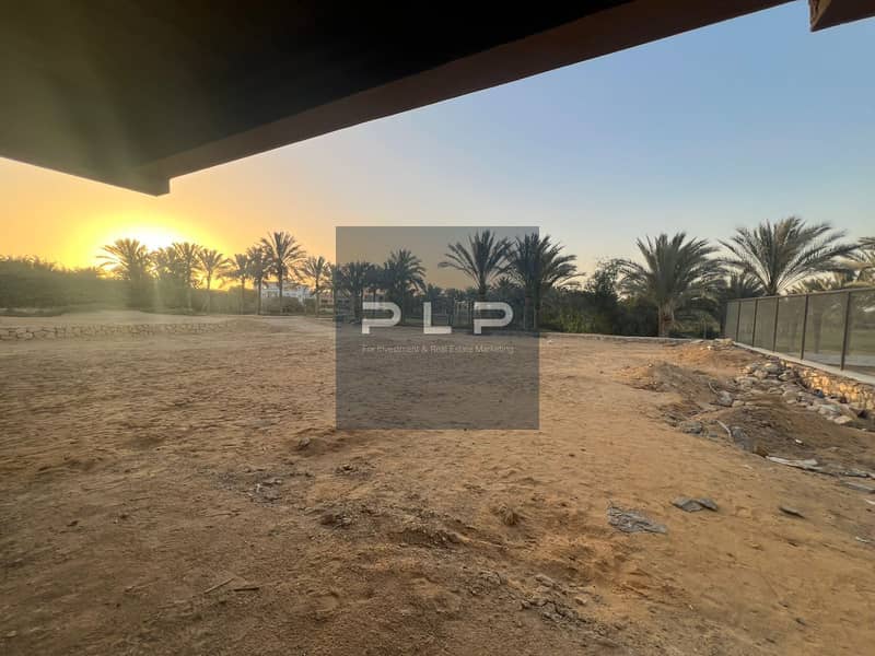 Standalone villa for sale in Katameya Dunes Compound, New Cairo, prime first row location ready for immediate delivery directly on Gamal Abdel Nasser - Widok 5