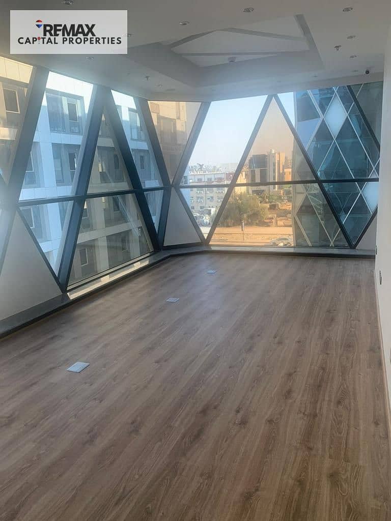 For sale, a finished administrative office of 190 meters in the Northern Ninety, Fifth Settlement. - Ansicht 3