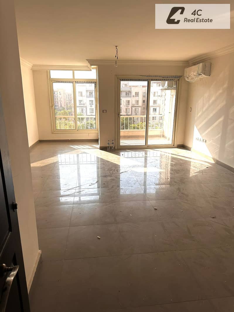 For sale at half the company price: a 165-square-meter corner apartment, fully finished, in Jayd Compound, directly opposite Al Rehab, with an open vi - Ansicht 2
